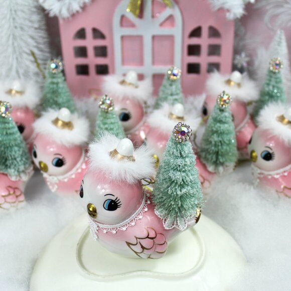 Pink Bird Bottle Brush Tree Ornament: Pink Christmas Retro Vintage Style - Picture 2 of 8